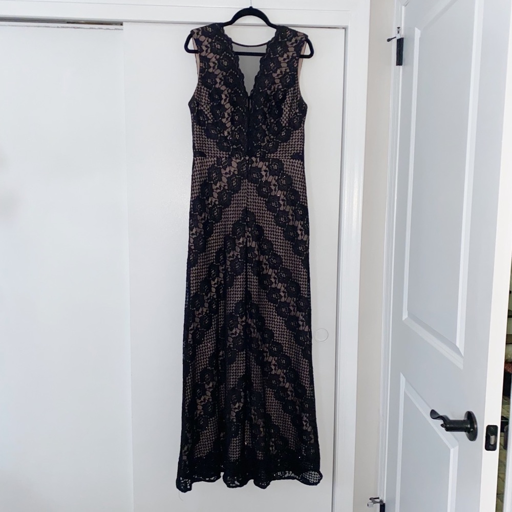 Beautiful full length dress.